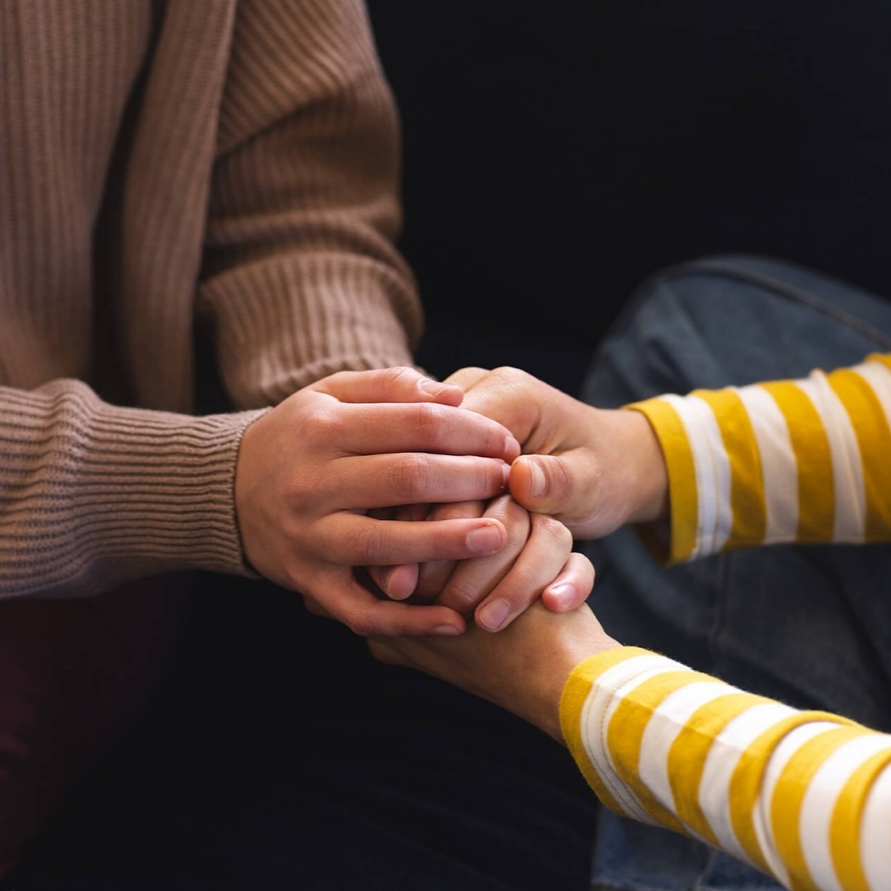 holding hands emotional support-1-1